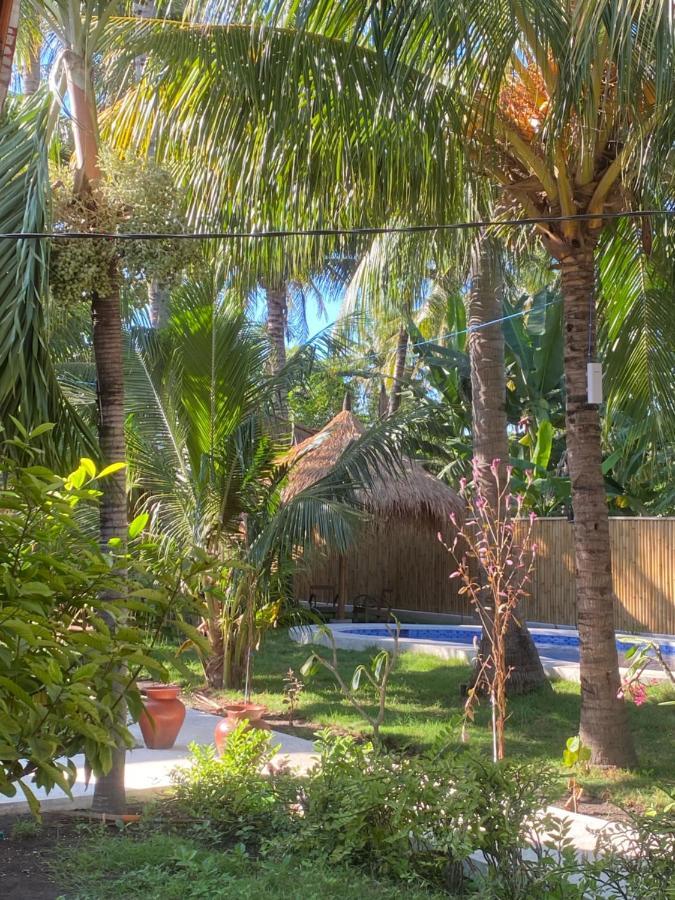 Gili Land Hotel Гили Еър Екстериор снимка