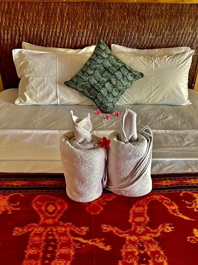 Gili Land Hotel Гили Еър Екстериор снимка
