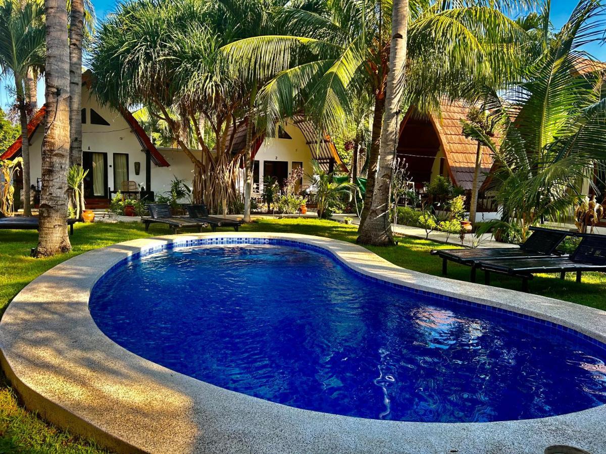 Gili Land Hotel Гили Еър Екстериор снимка